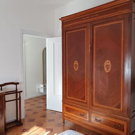La Latomia Nei Pressi Del Teatro Greco